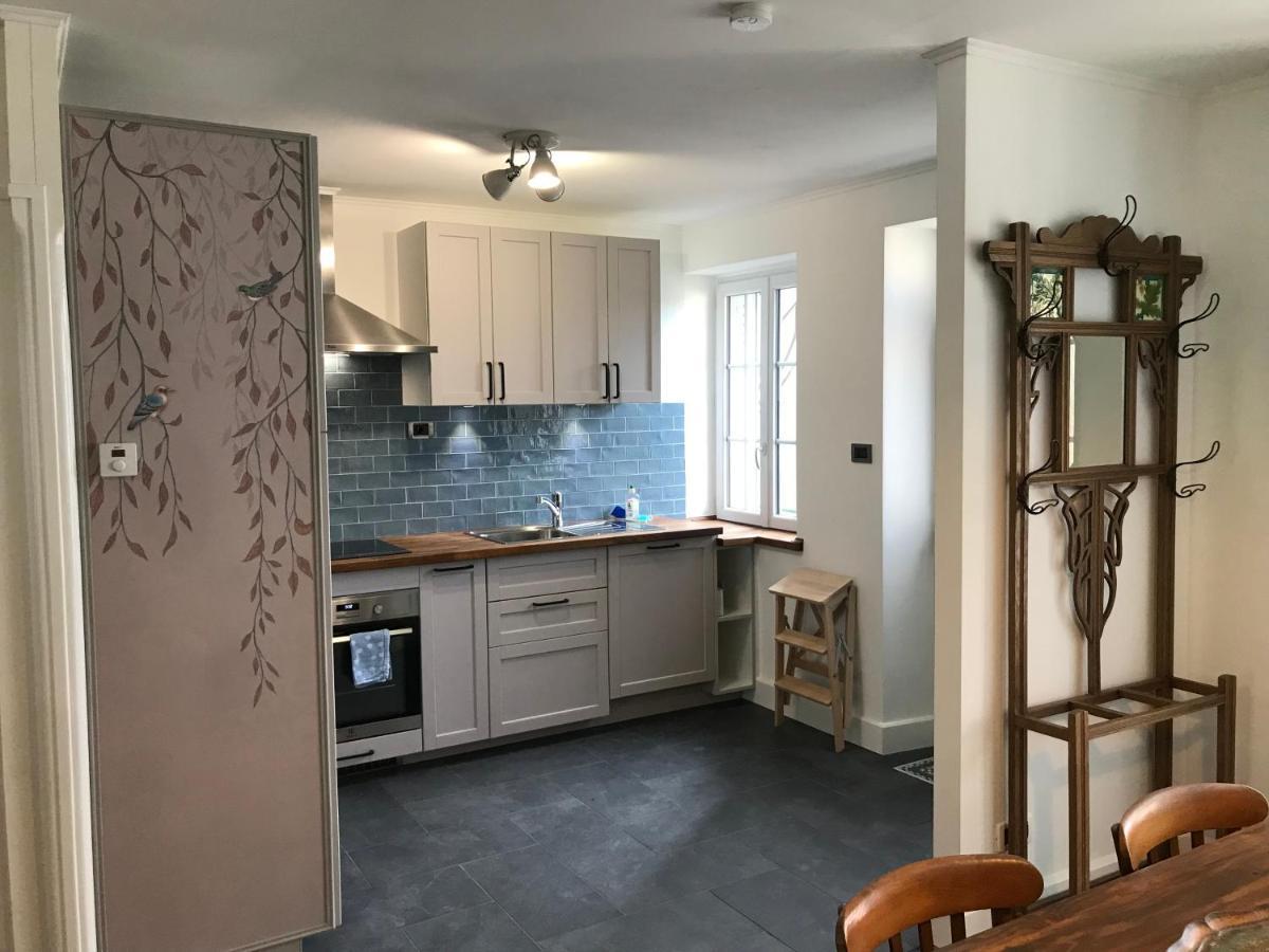 Town House Jumilhac-Le-Grand Villa Luaran gambar