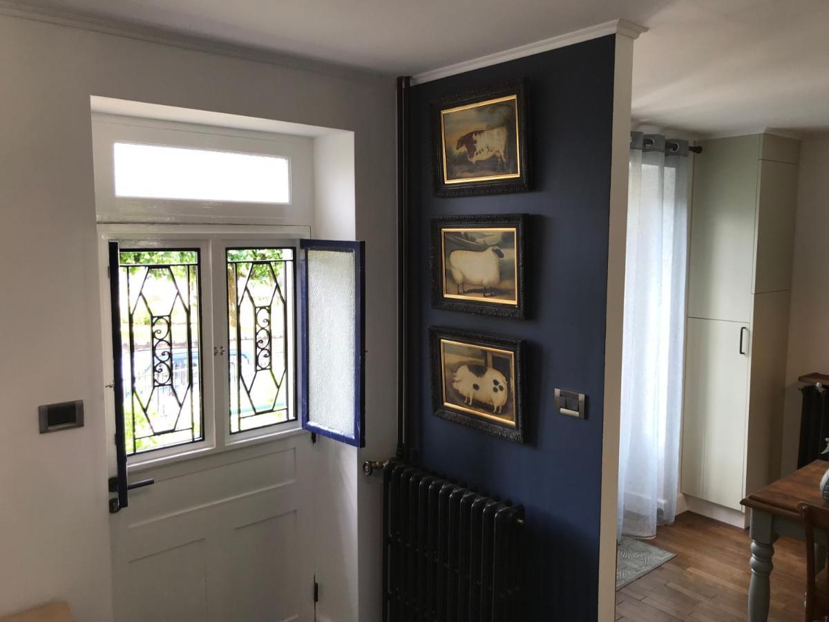 Town House Jumilhac-Le-Grand Villa Luaran gambar