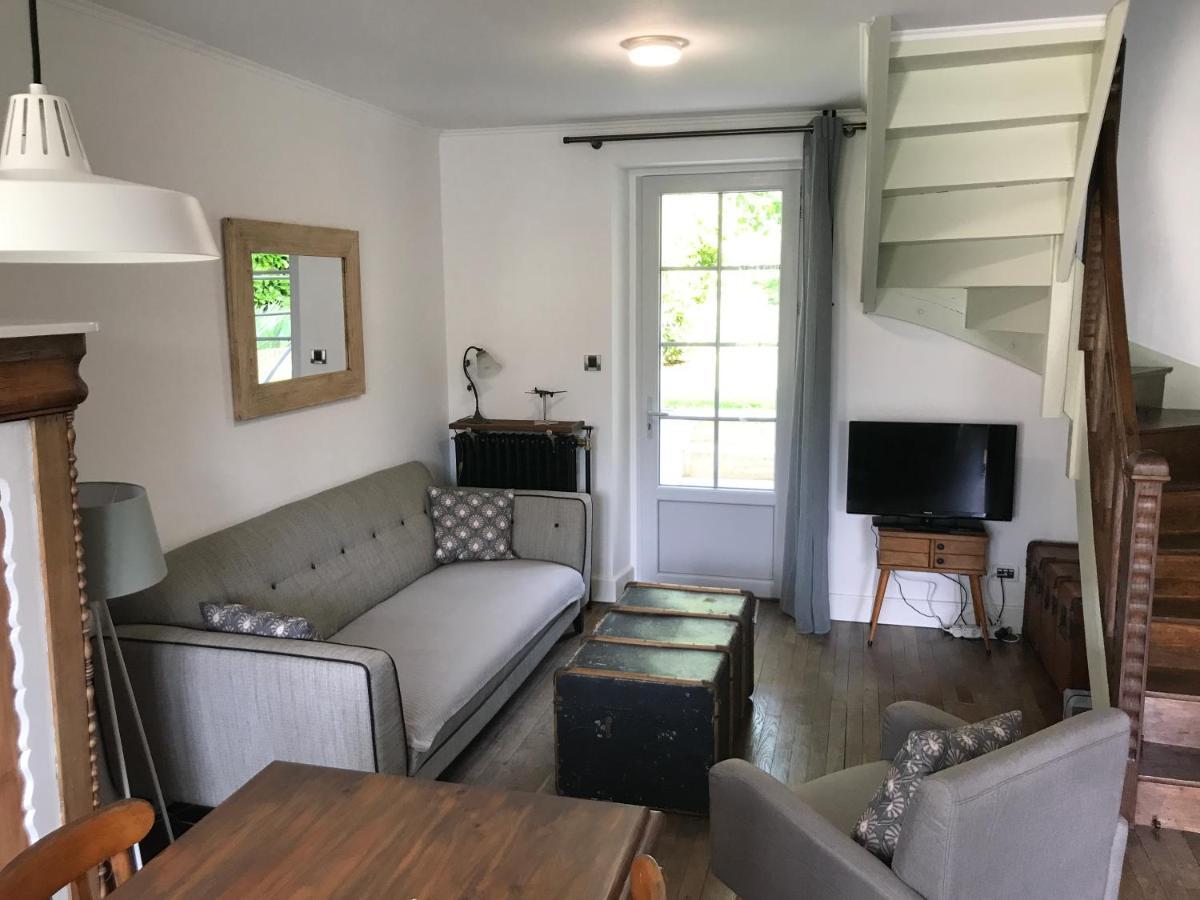Town House Jumilhac-Le-Grand Villa Luaran gambar